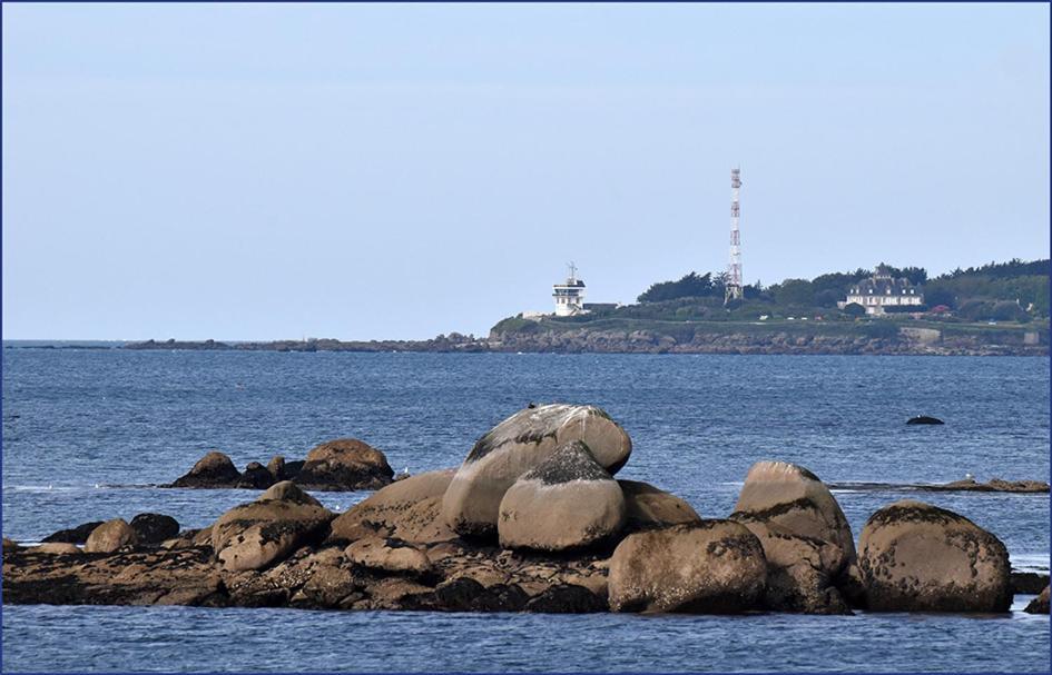 Appartement T3 De 74M2 Tres Lumineux Vue Panoramique Mer Et Plages กงการ์โน ภายนอก รูปภาพ