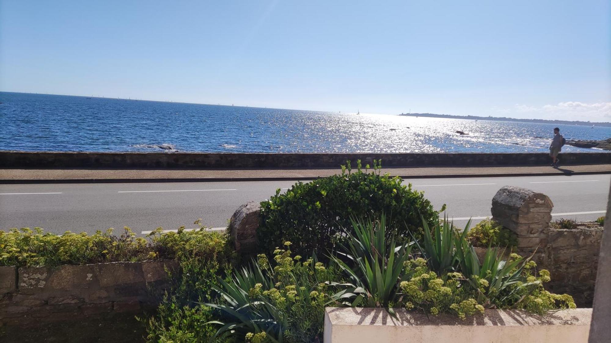Appartement T3 De 74M2 Tres Lumineux Vue Panoramique Mer Et Plages กงการ์โน ภายนอก รูปภาพ
